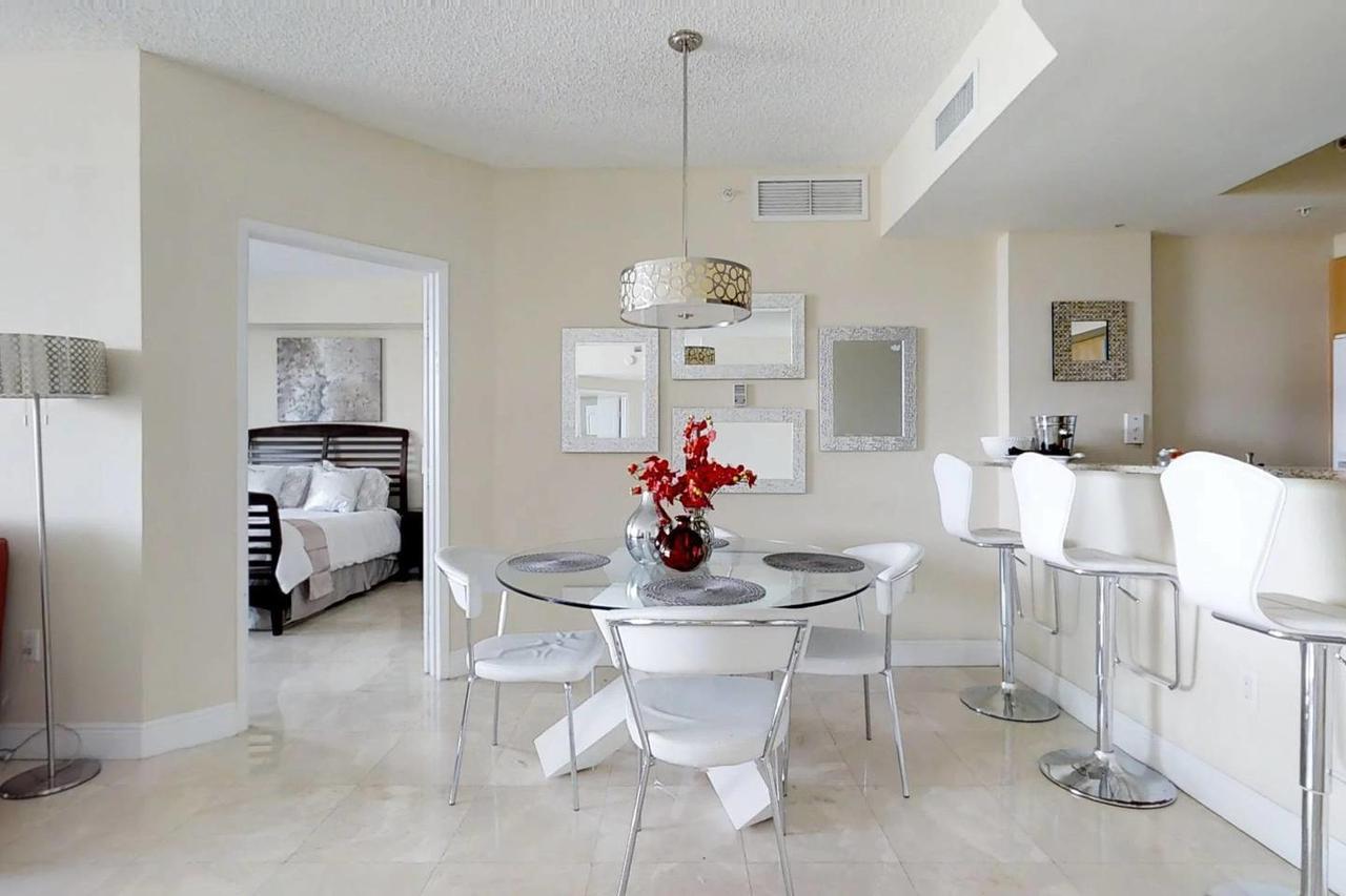 Beautiful Asian Retreat 2Bd 2Bth Apt Min To Beach Miami Beach Bagian luar foto